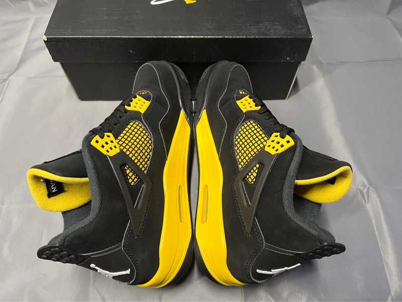 Buty damskie Trampk Jordan 4 Retro Thunder R.41
