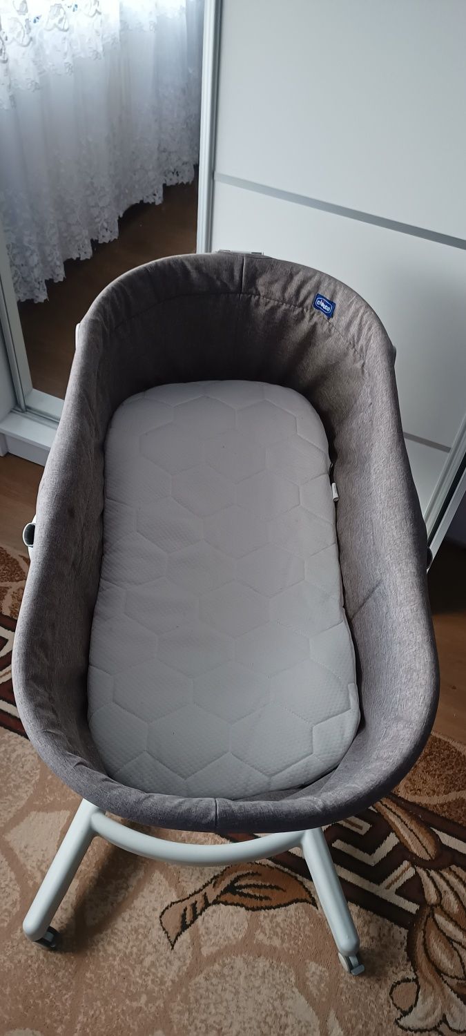 Chicco baby hug 4w1 plus tacka do karmienia