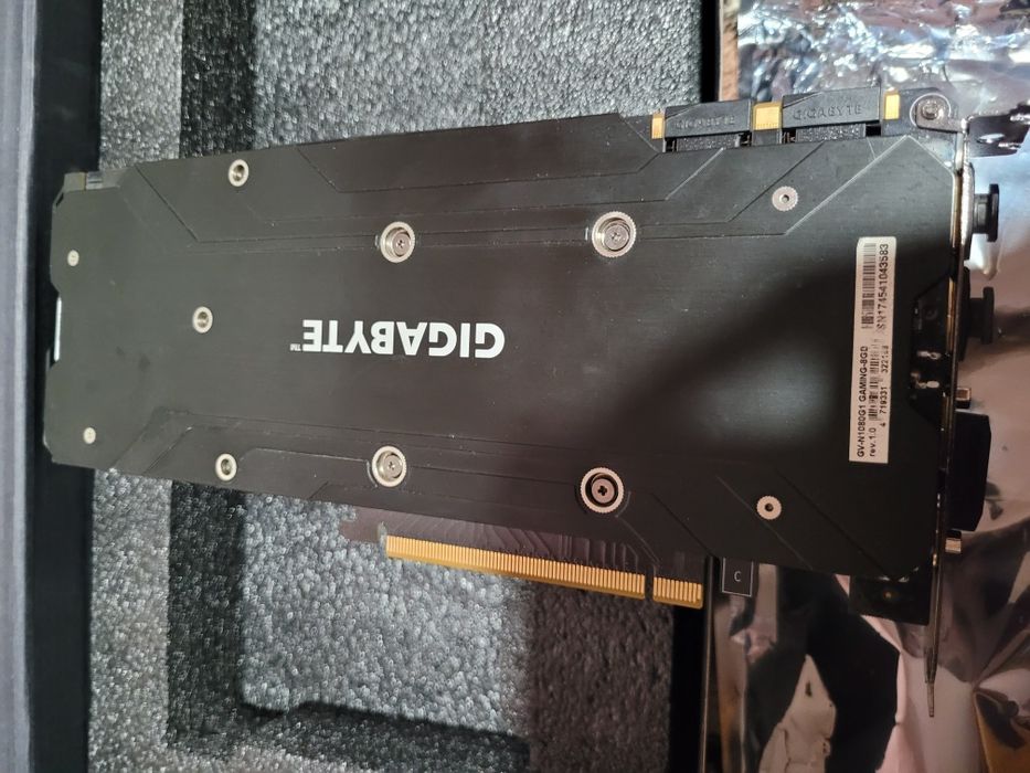 Видеокарта gtx 1080  gigabyte   8gb