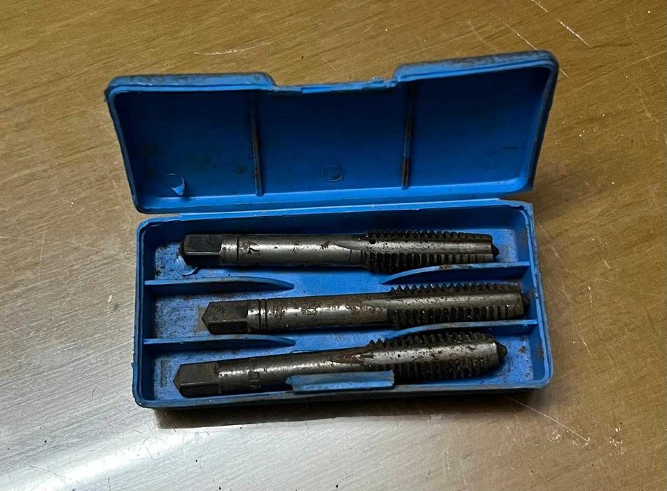 Machos de Roscar Manuais