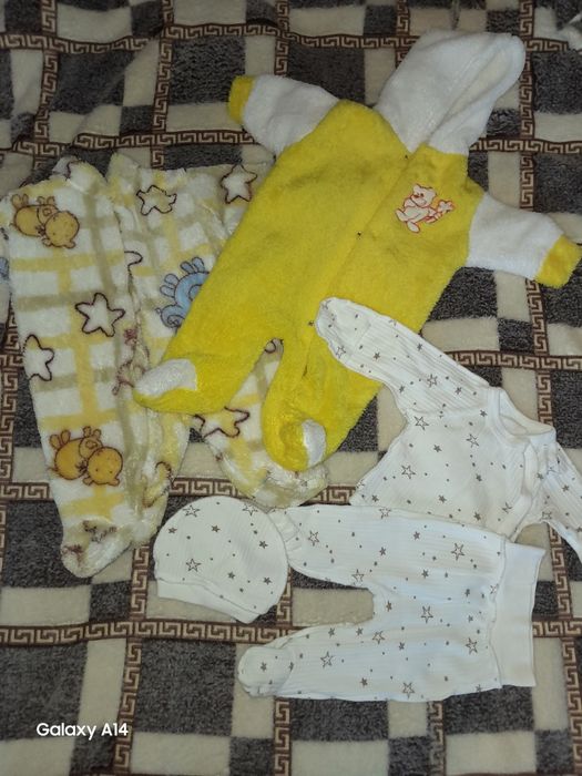 Продам лот на новонародженого!