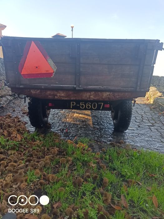 Reboque/atrelado para trator agricola