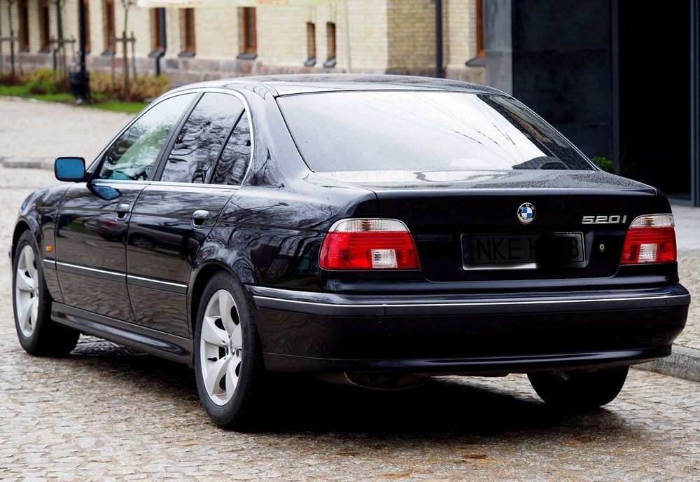 Piękne czarne BMW e39 520i automat LPG  beznyna + gaz sedan stan super