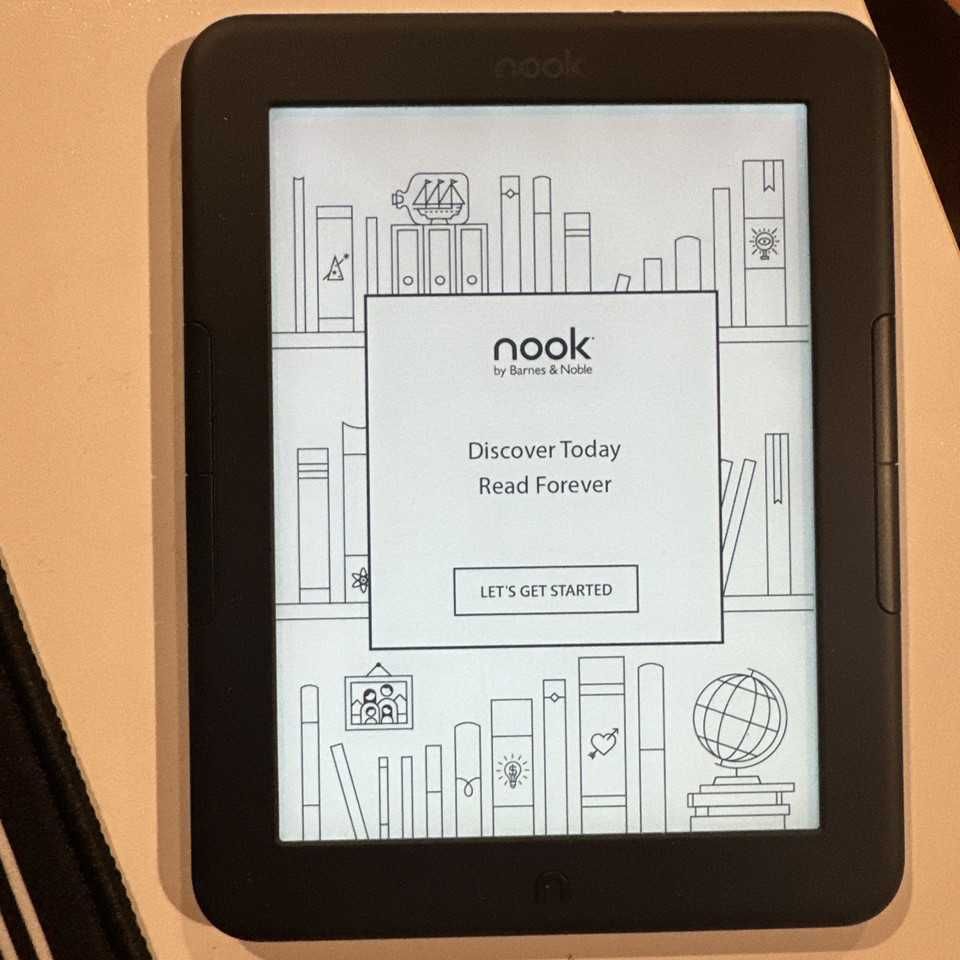 Електронна книга Barnes and Noble Nook Glowlight 4 32GB