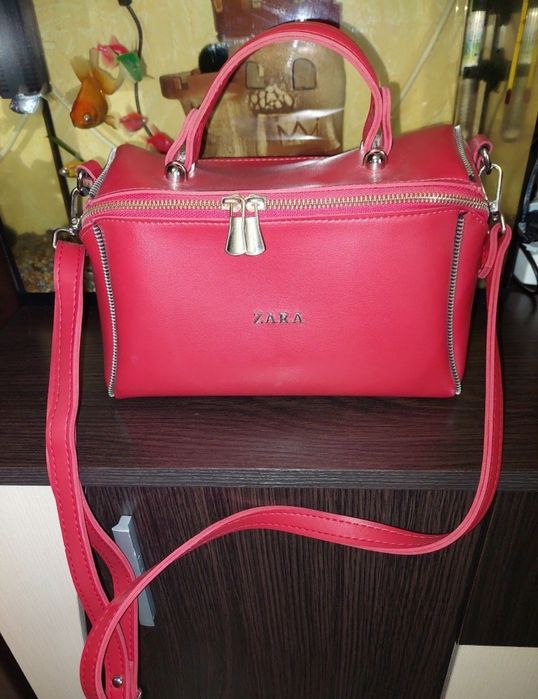 Zara стильная Сумка в отличном состоянии!