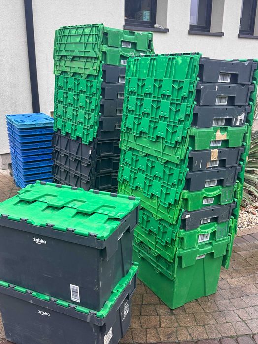 Plastikowy pojemnik z pokrywą 600x400x365 mm