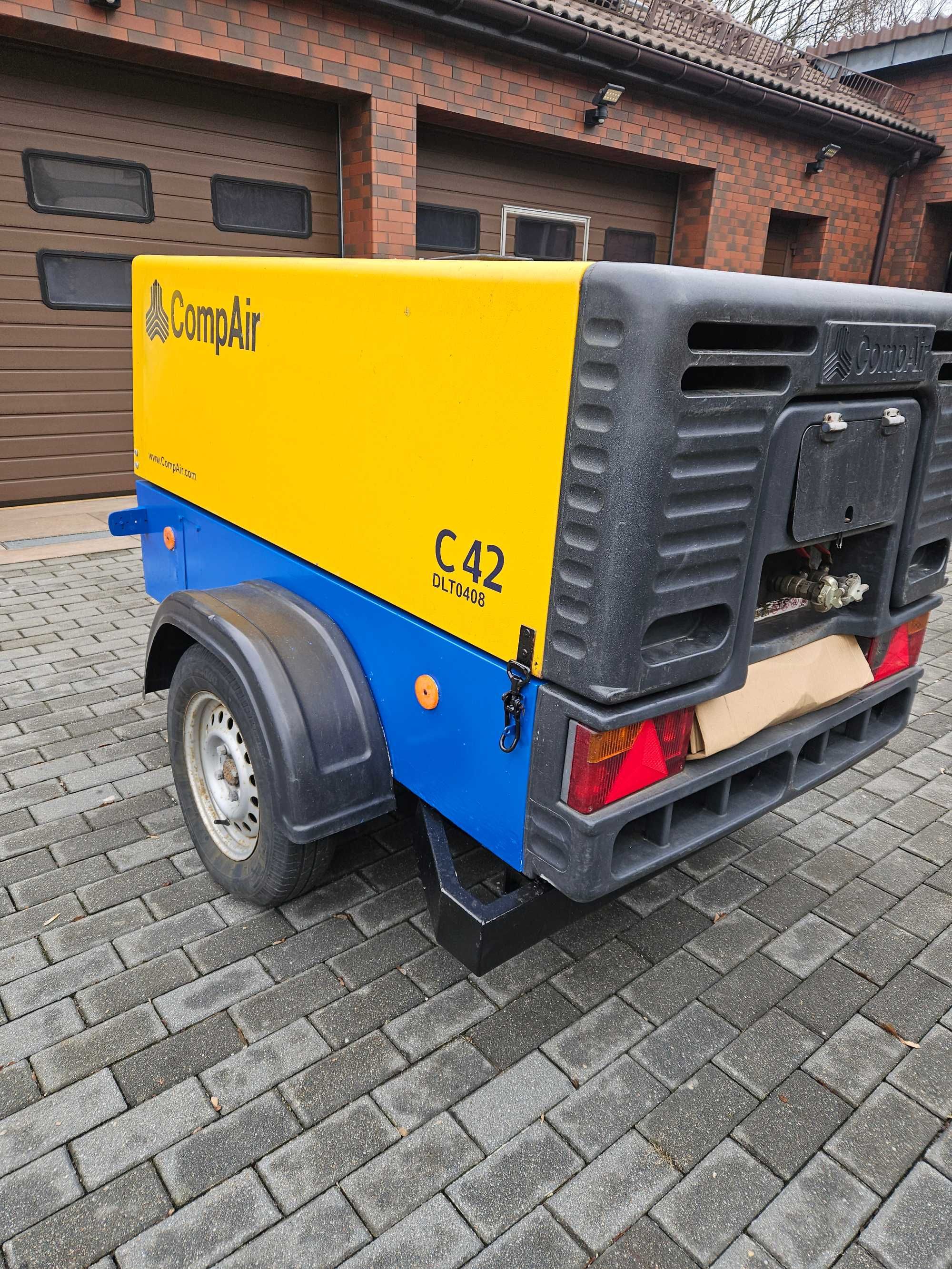 Kompresor COMPAIR C42