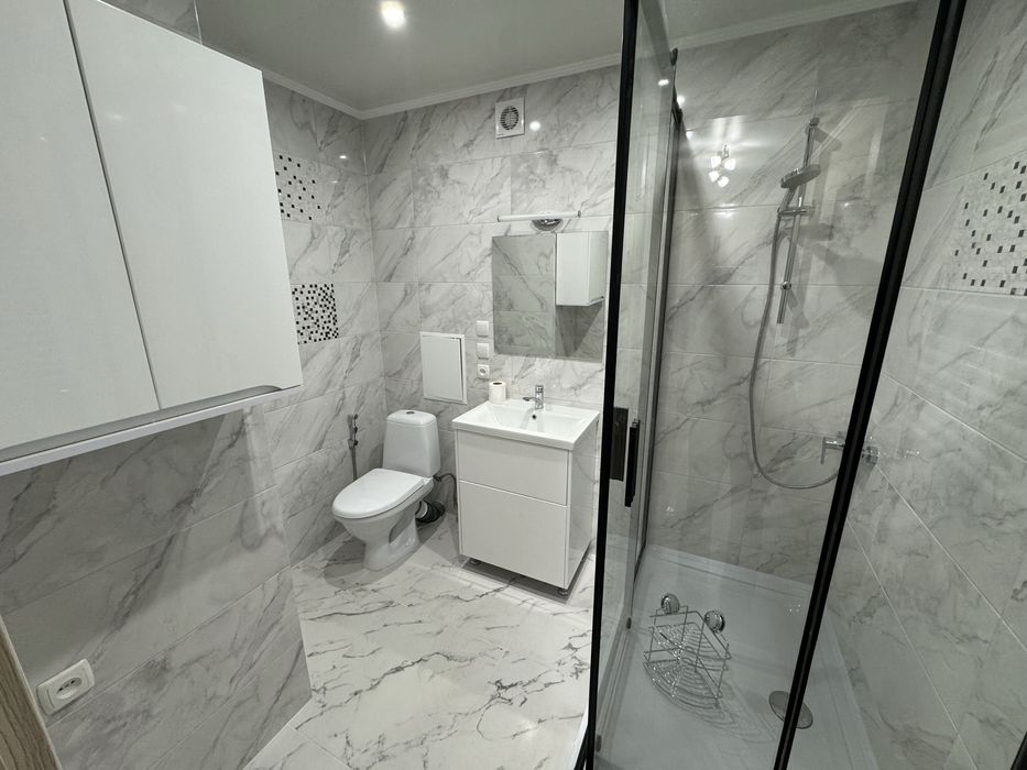 Продаж двокімнатної квартири на Соборній з новим ремонтом