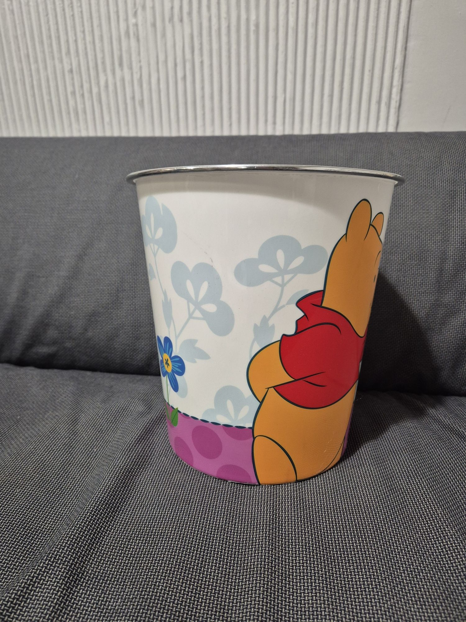 Plastikowy kosz na śmieci Kubuś Puchatek