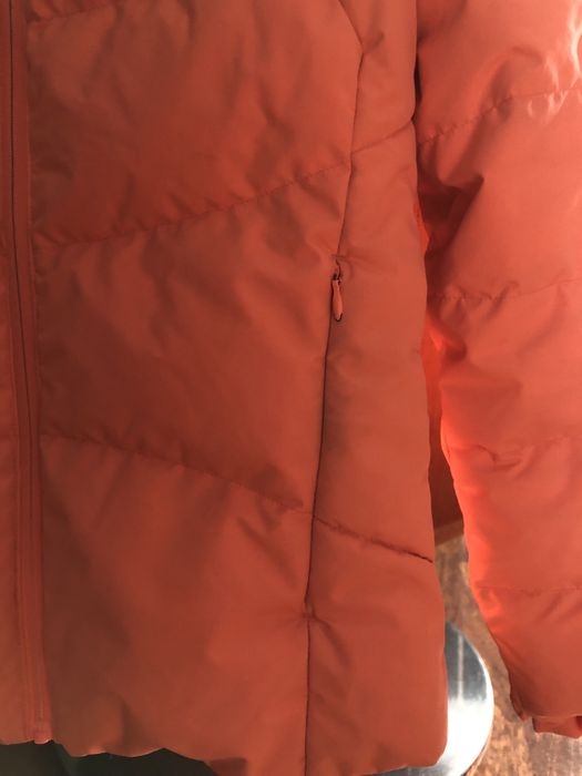 Теплая куртка пуховик на девочку 10-11 лет , рост до 160 см