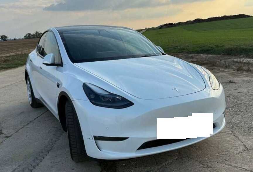 ALUGUER TESLA Y PARA TVDE – UBER E BOLT (COMFORT, GREEN, BLACK)