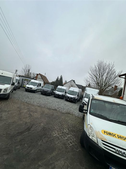 Wynajm wypożyczalnia samochodu dostawczego (busa)