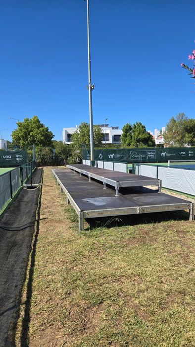 Aluguer de tendas e palcos