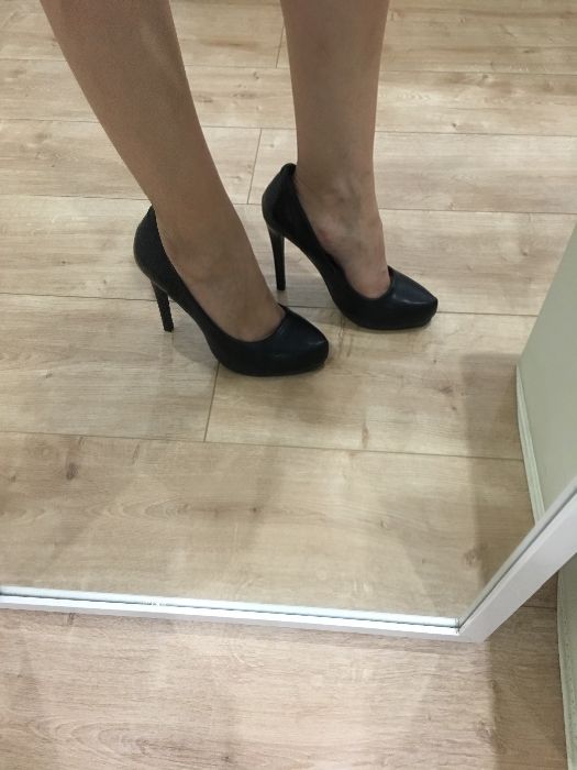 Sapatos pele - novos