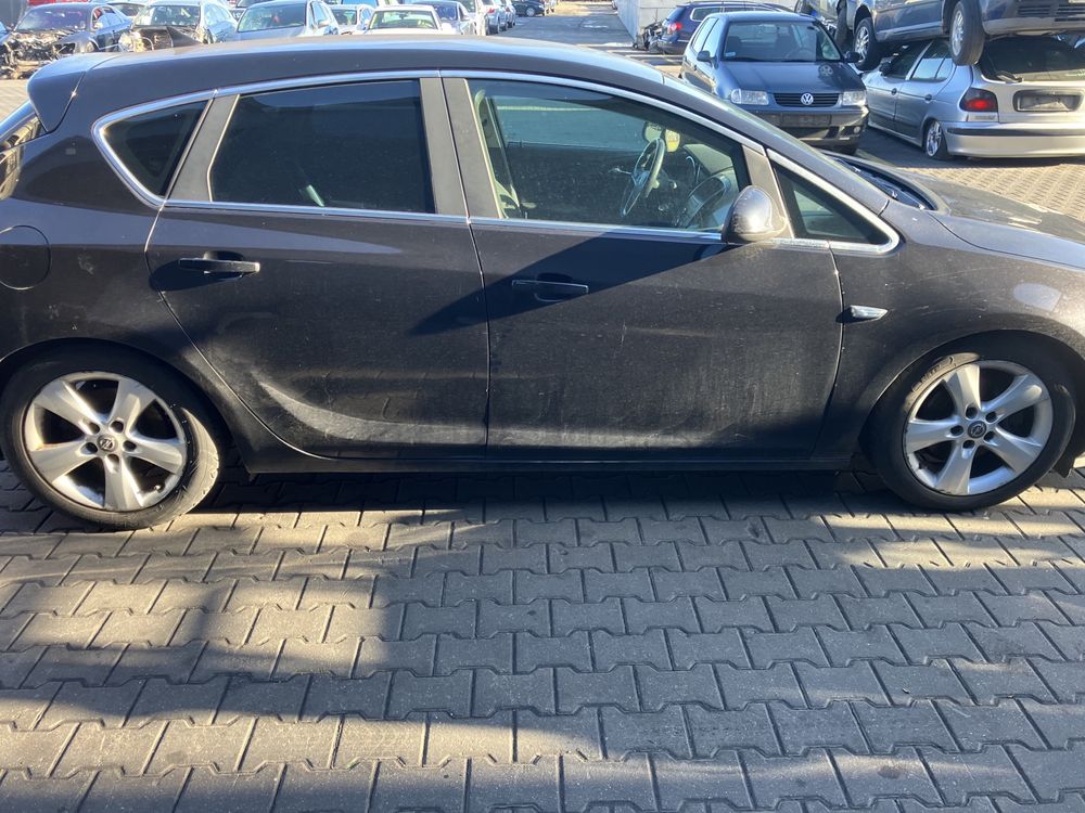 Astra j