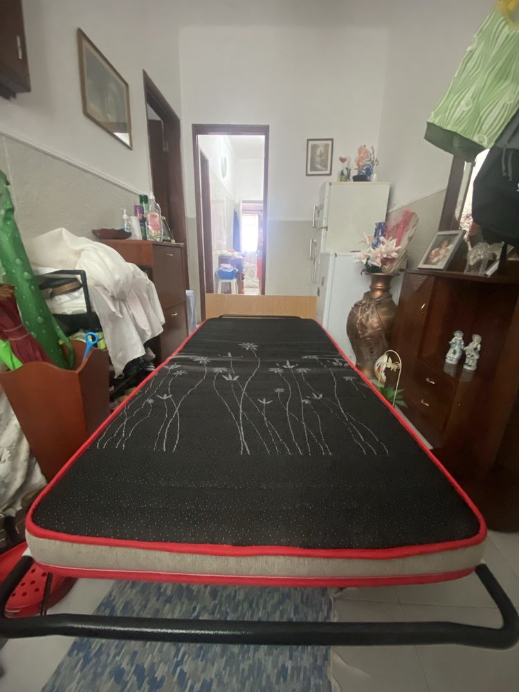 Cama dobrável/campanha