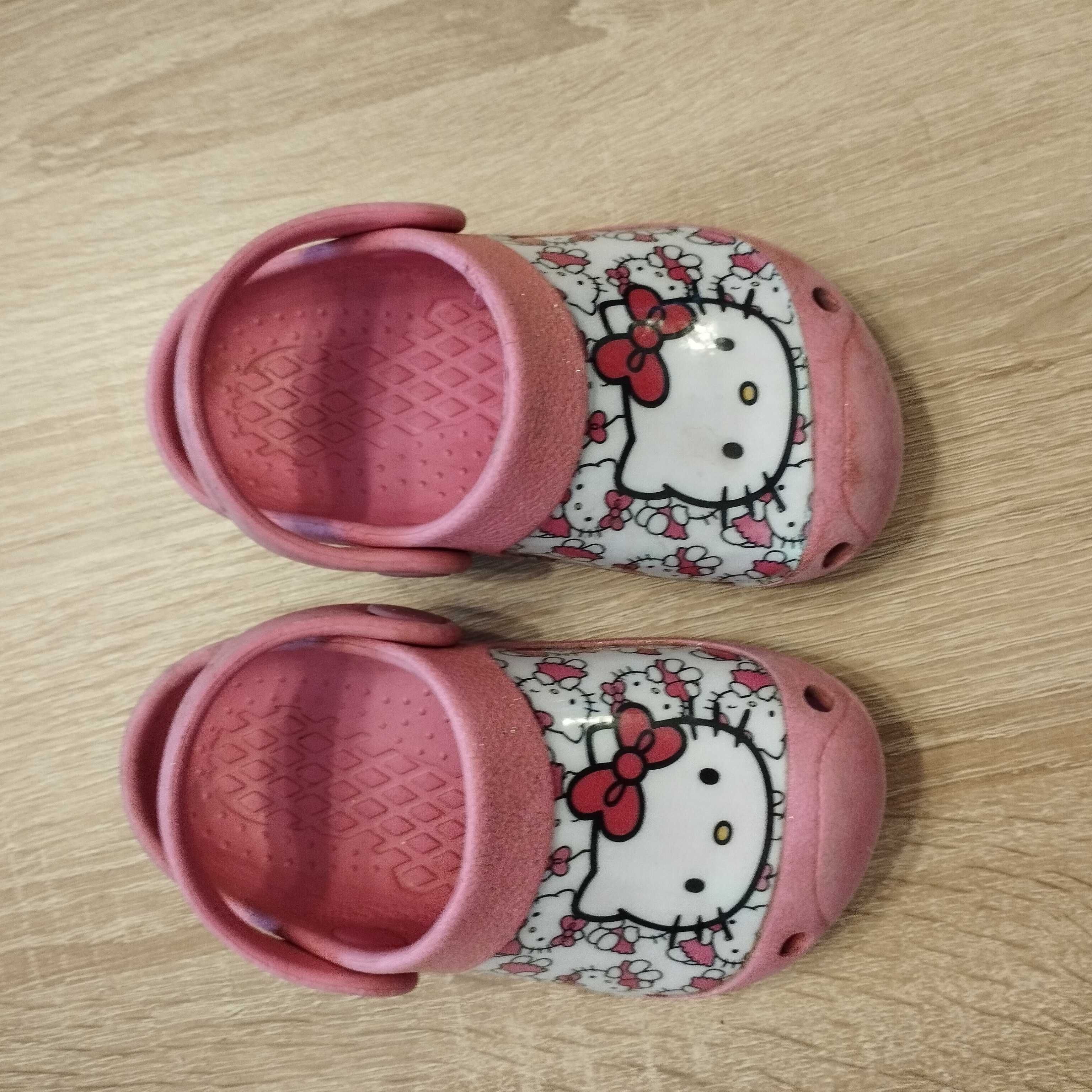 Klapki Hello Kitty 24