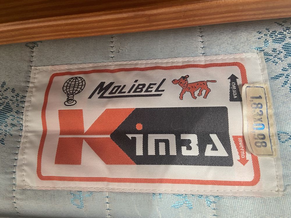 Vendo conjunto de duas camas de Solteiro em Pinho