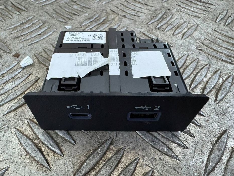 Nissan Qashqai III J12 2021-2025 Gniazdo Złącze USB