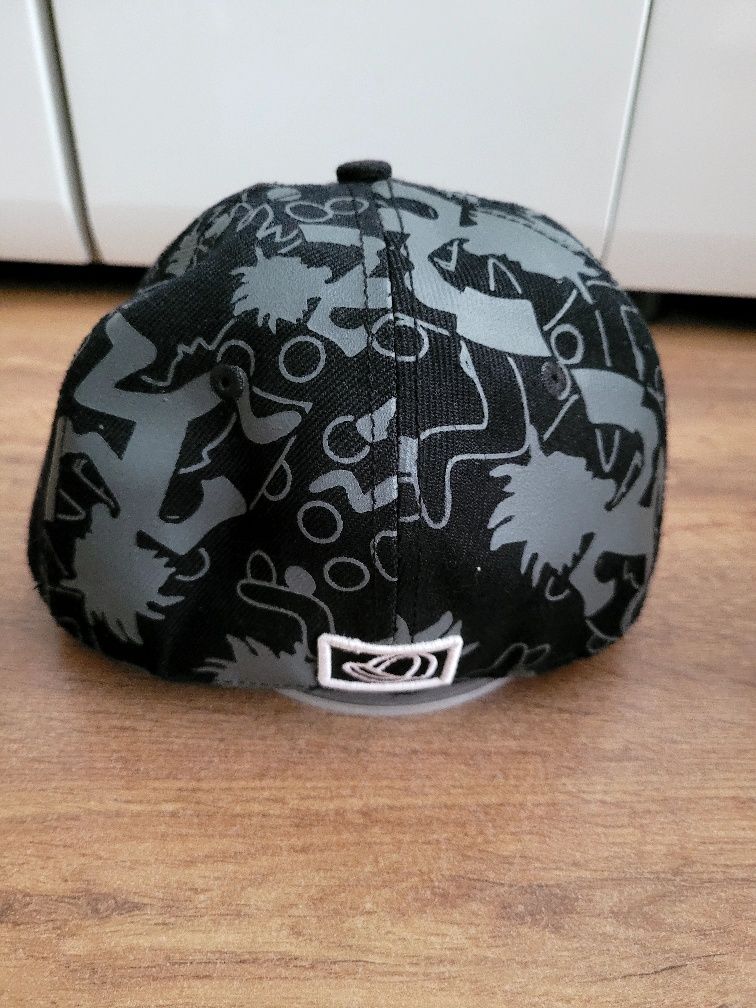 Czapka z daszkiem snapback New Cap 57cm