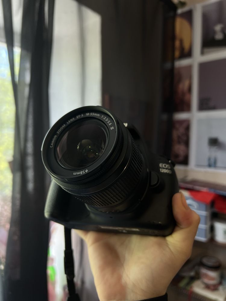 Дзеркальний фотоапарат Canon EOS 1200D