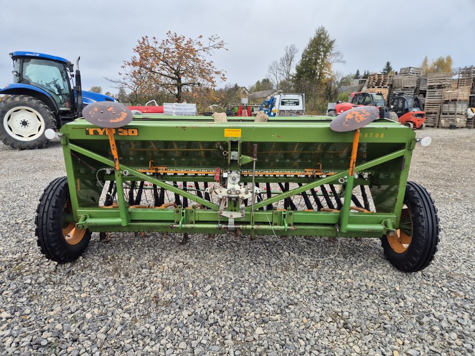 Amazone D7  super 3m siewnik zbożowy  Ścieżki Znaczniki  d8 special