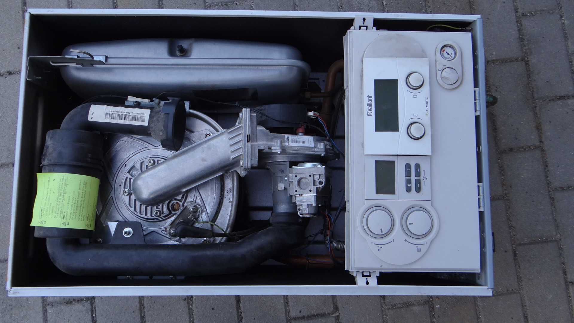Piec gazowy Vaillant Ecotec Plus 615 na części