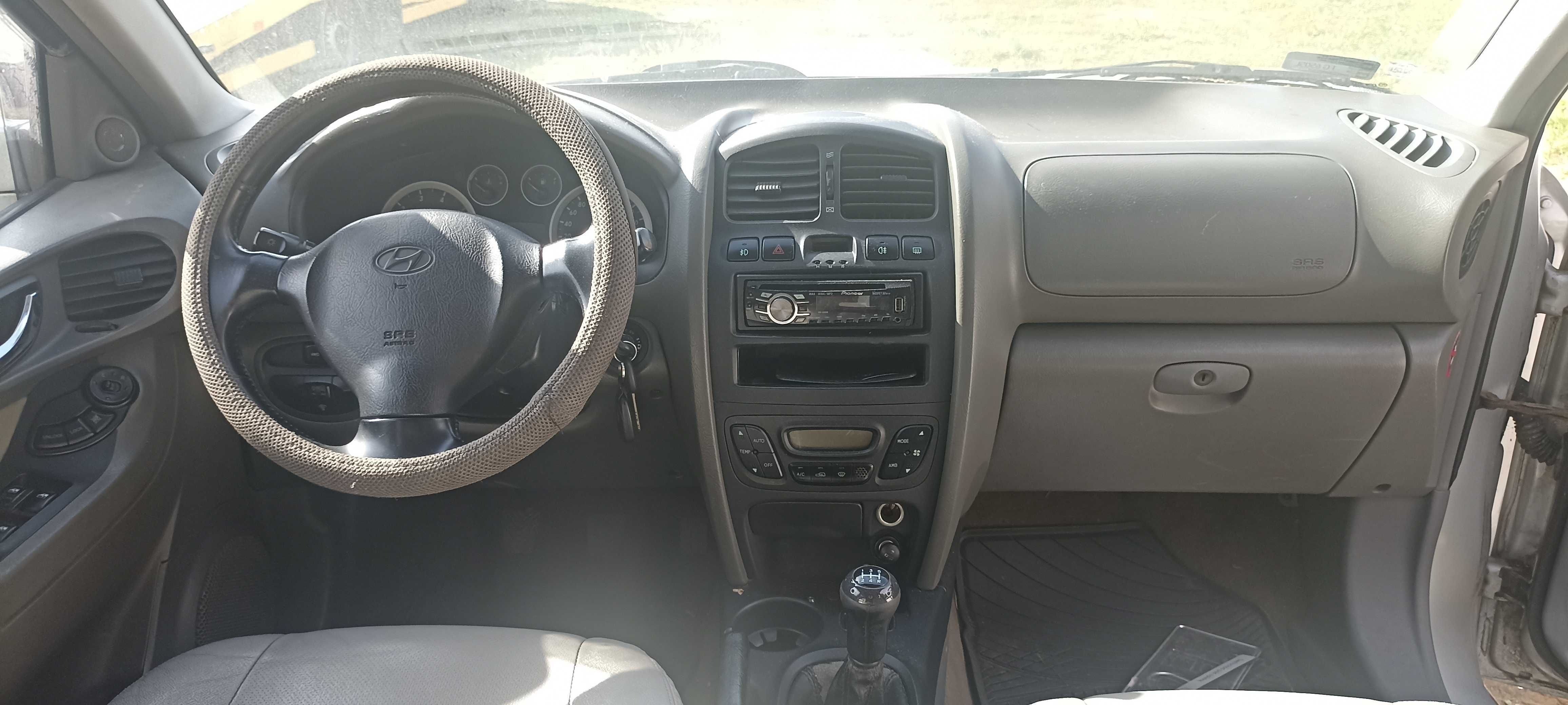 hyundai santa fe 2.0 crdi D4EA 4x4 lak LL  samochód na części