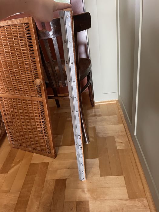 Front fronty z wikliny z zawiasami