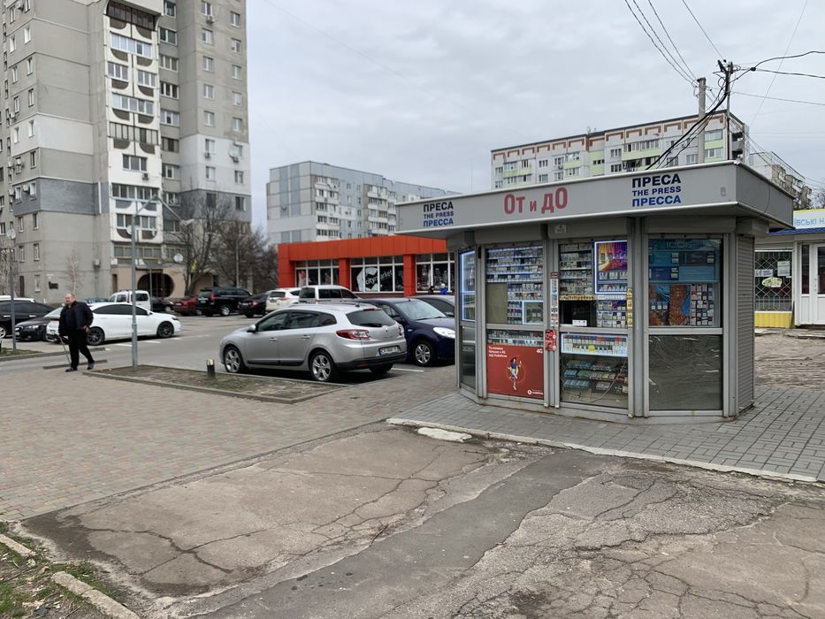 Здам павільон,Митниця