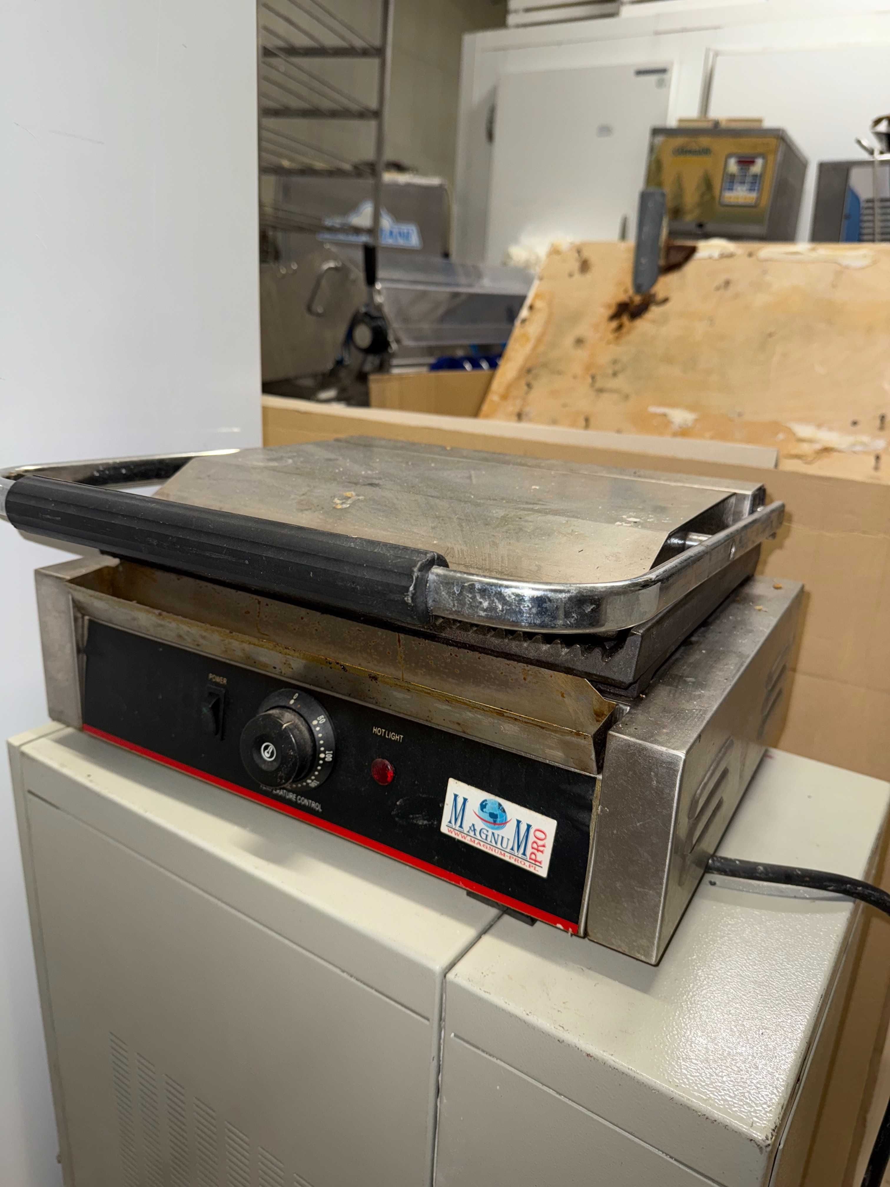 Grill opiekacz TCG-811 E MAGNUM PRO