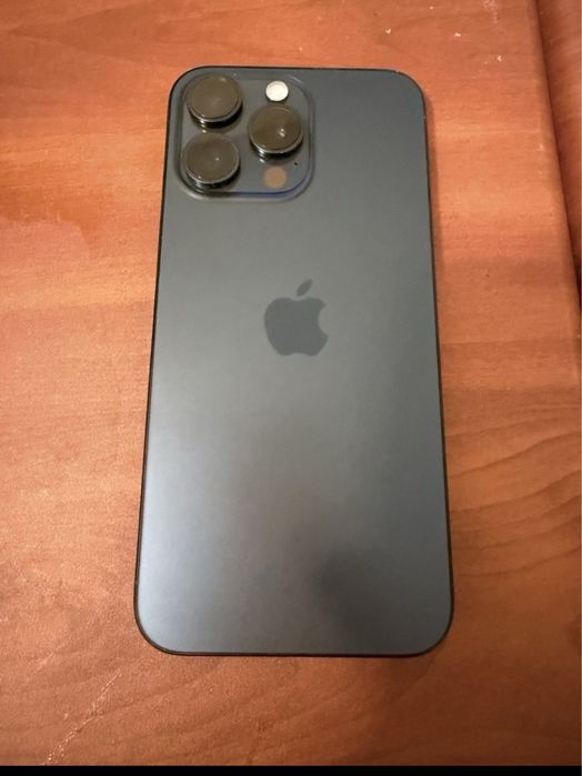 Продам айфон 13 про