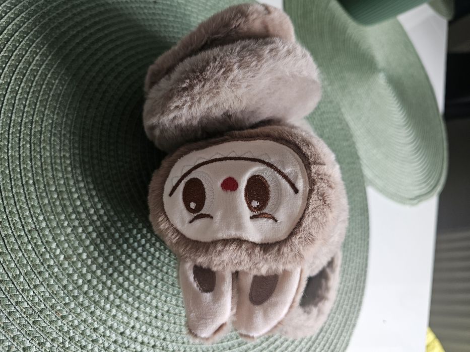 Brązowe nauszniki Labubu nowe