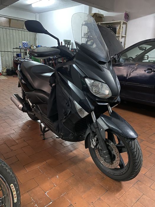 Yamaha X-max 250