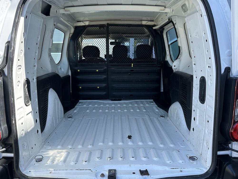 Berlingo Partner 1.6 E-HDi long Dlugi 3 os !