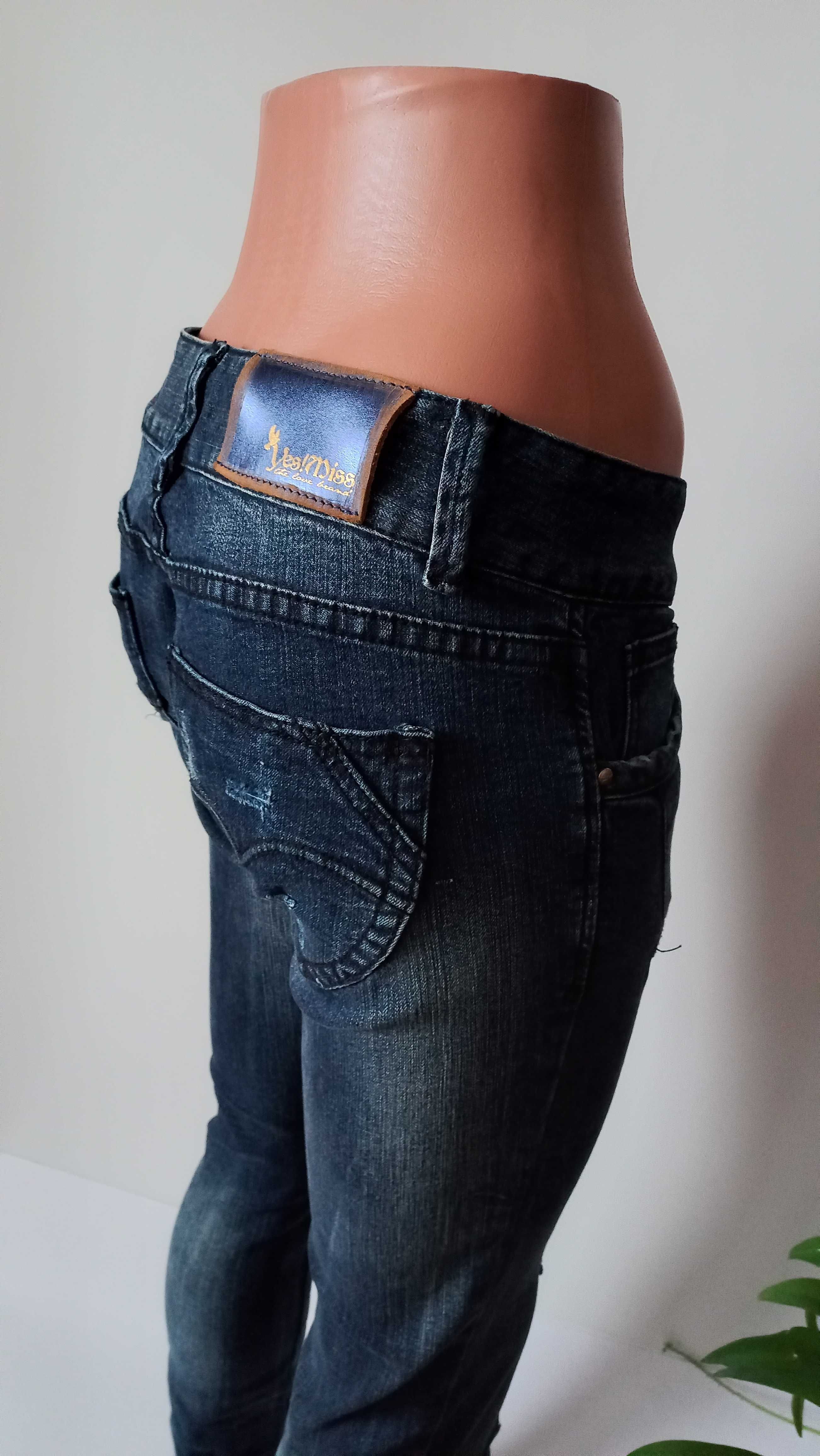 Синие летние  джинсы новые s 27 28 размер  женские рваные