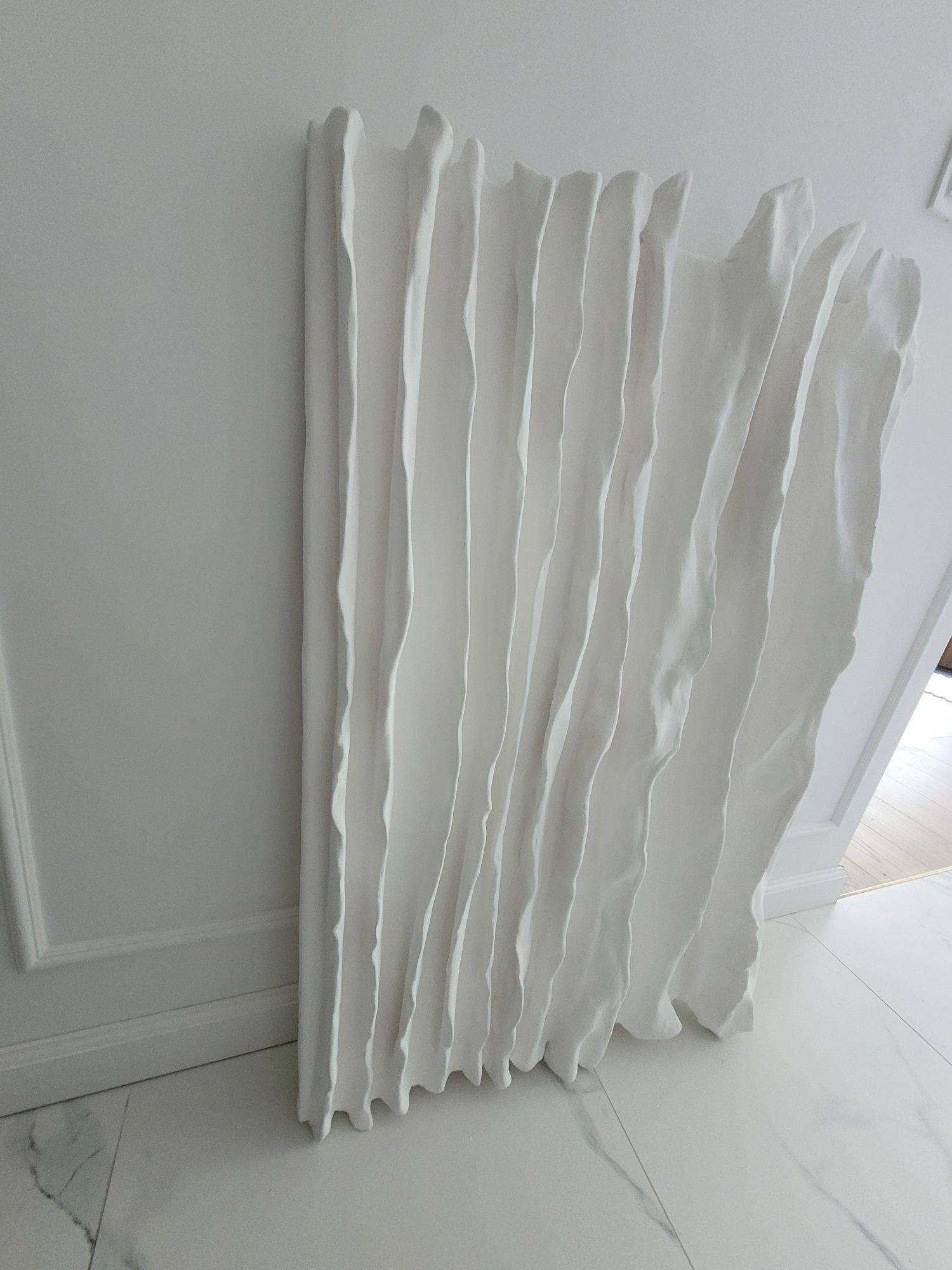 Rzeźba ścienna 70x110cm - 3D płaskorzeźba