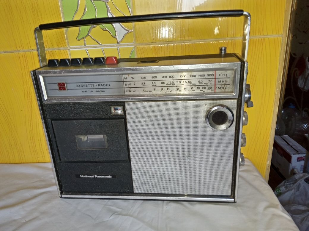 National Panasonic приемник,проигрыватель кассет