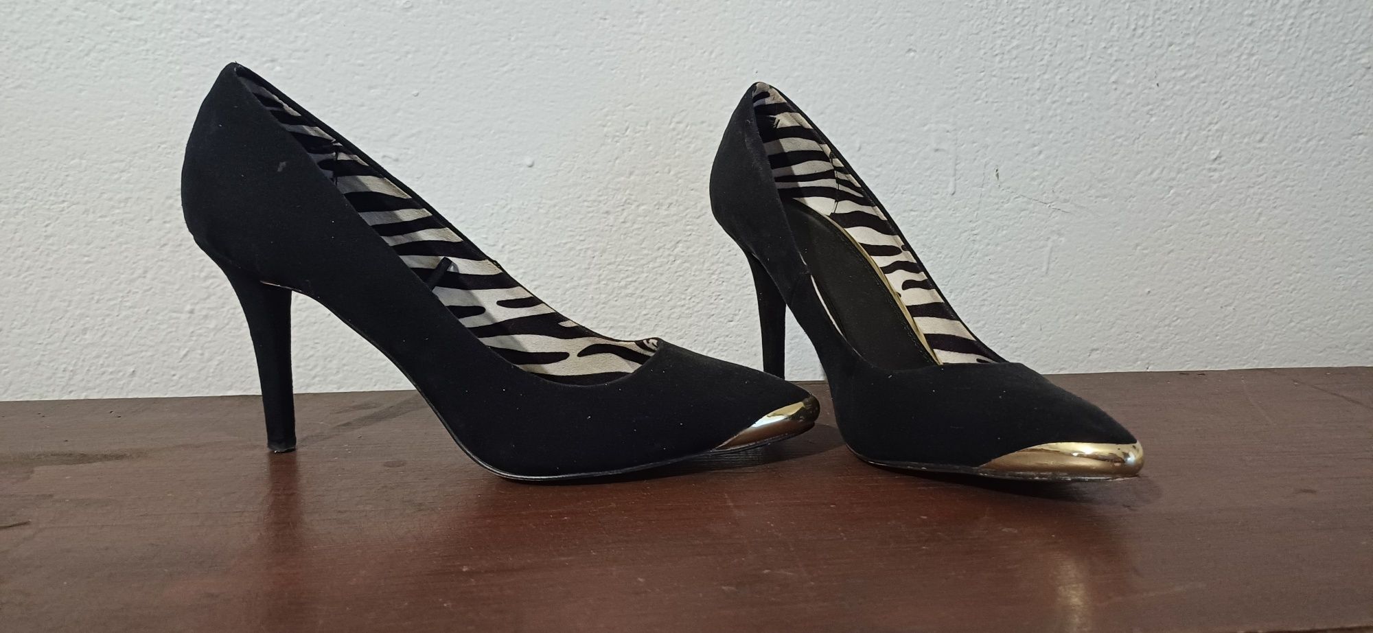 Sapato agulha preto