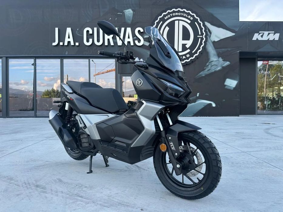 Voge SR1 ADV