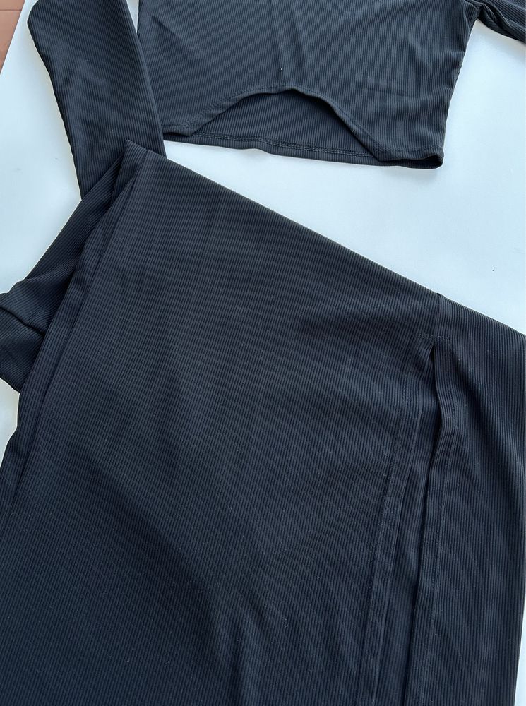 Roupa NOVA com etiqueta XS/S/M