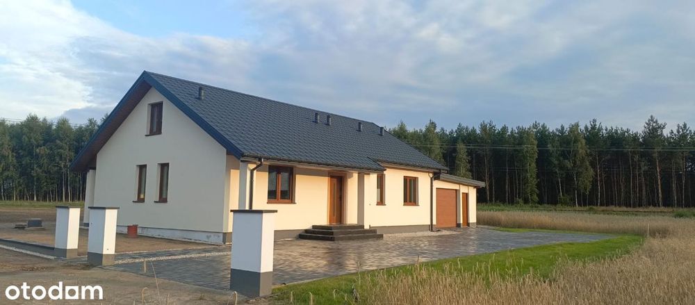 Nowy dom z garażem w spokojnej okolicy