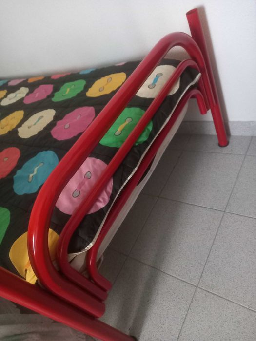 Vendo cama de solteiro