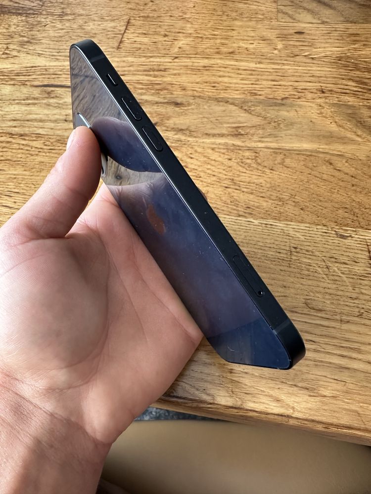 Iphone 12 128 gb. В гарному стані.
