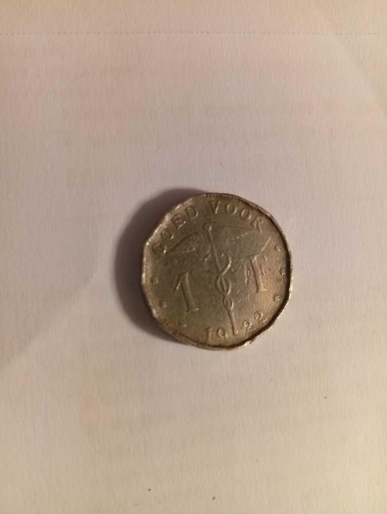 Moedas antigas para desocupar.