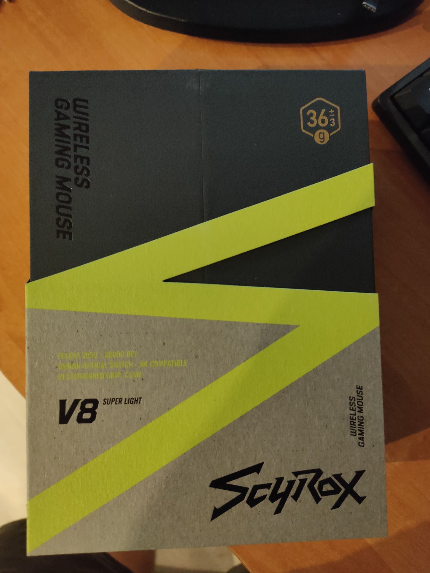 Scyrox v8 mysz gamingowa