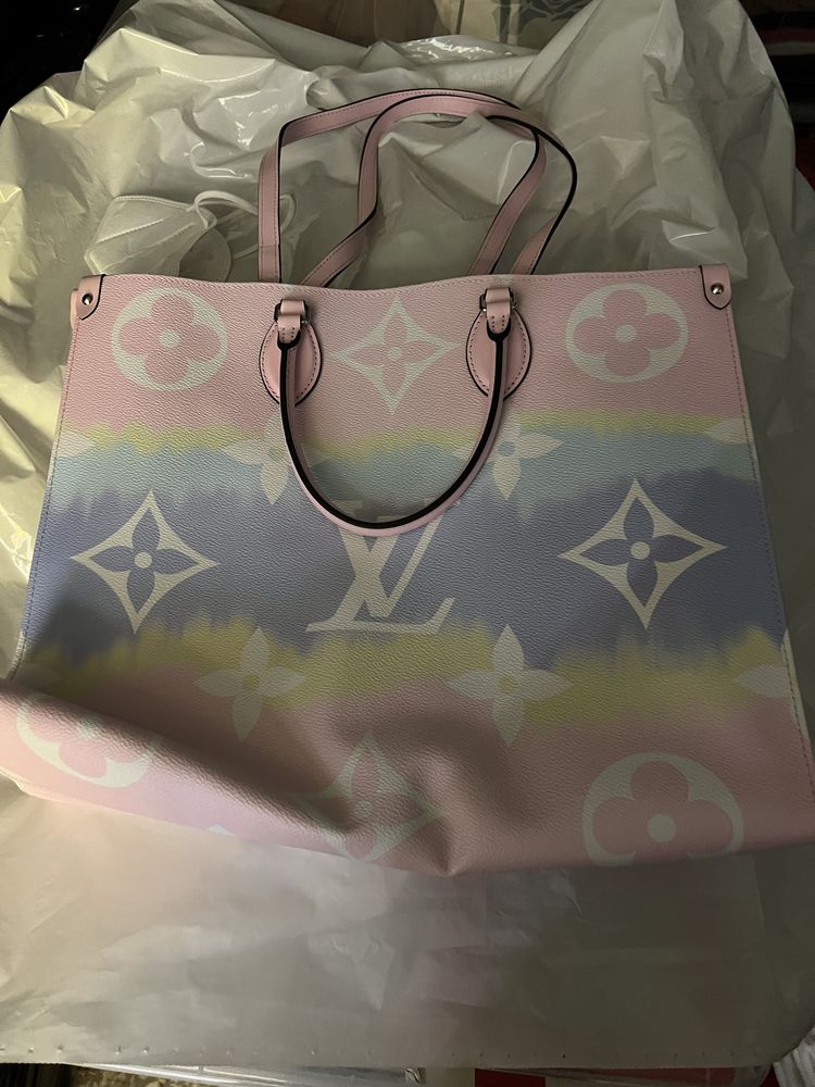 Vendo bolsa Louis Vuitton Onthego Escala LV GM Pastel