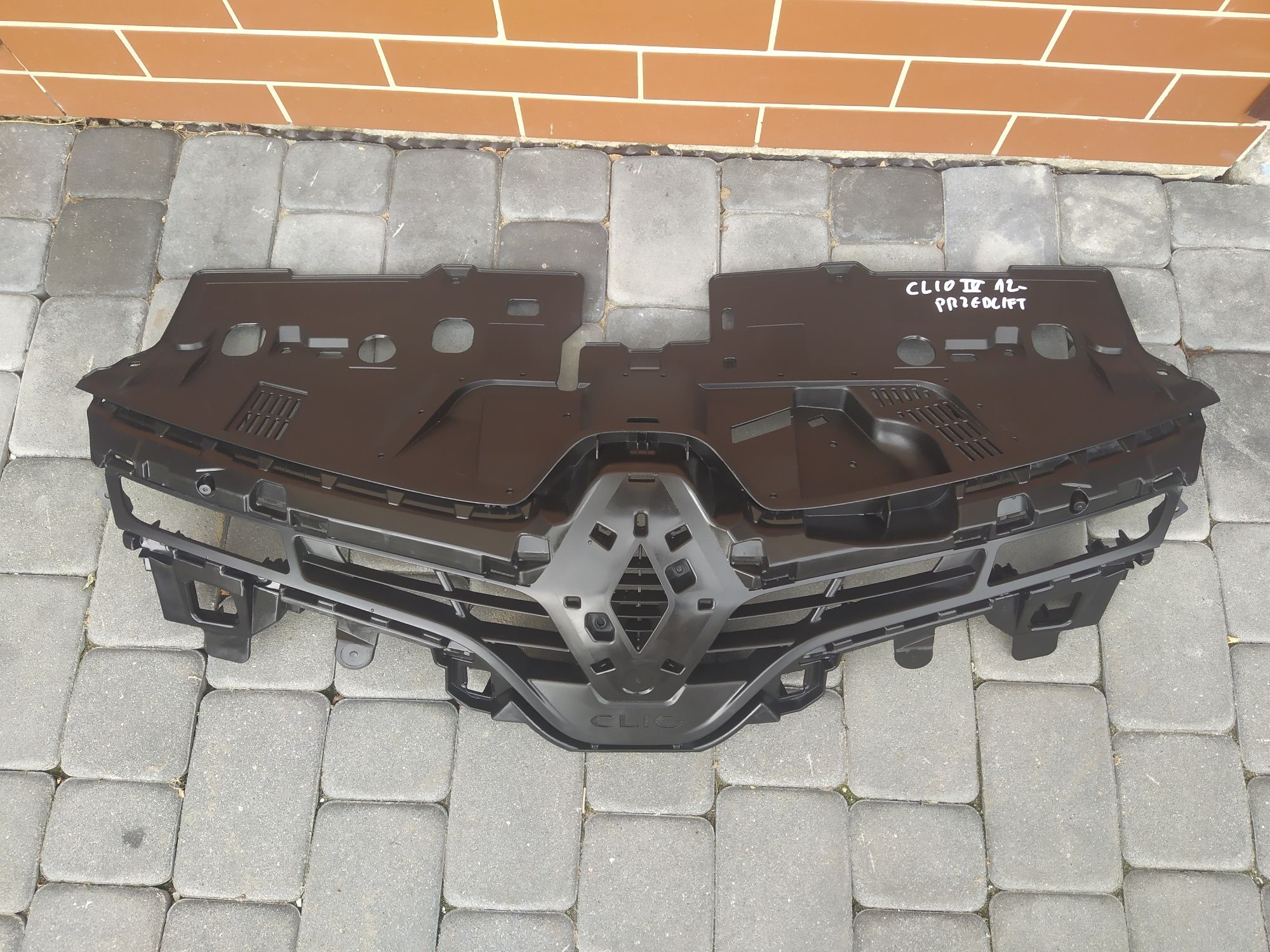 Renault Clio IV 4 12- grill atrapa kratka zderzaka wzmocnienie org