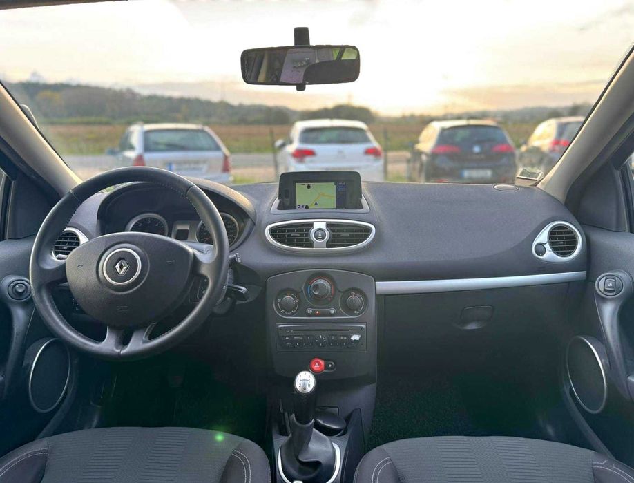 Renault Clio III 1.5 DCi Dynamique- Garantia incluída