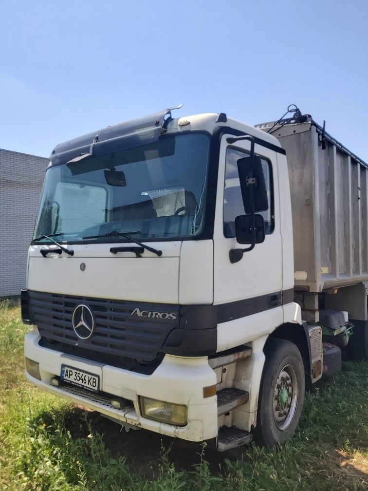 Mersedes-benz actros 3236